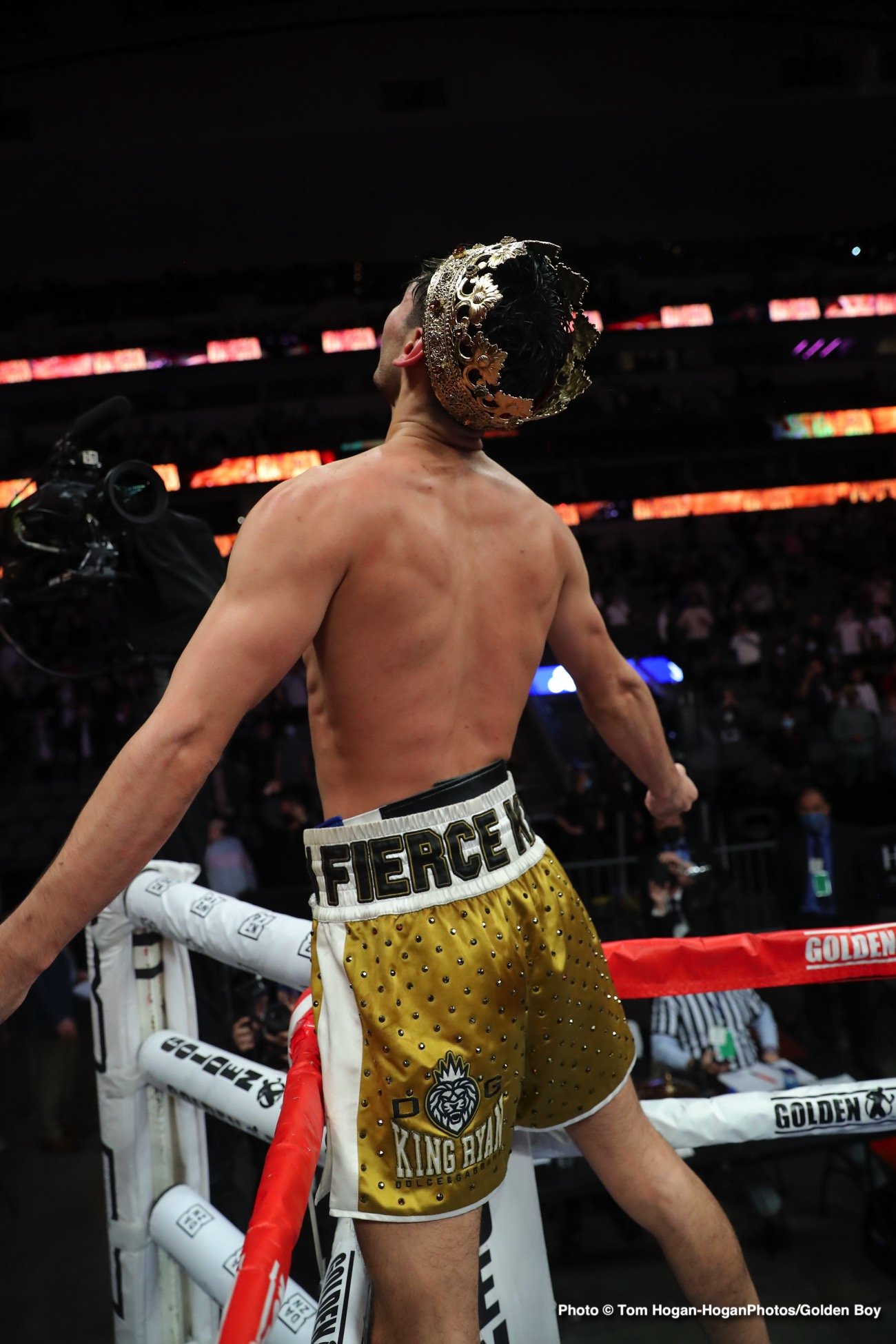 Photos: Ryan Garcia destroys Campbell, captures interim WBA 135lb title