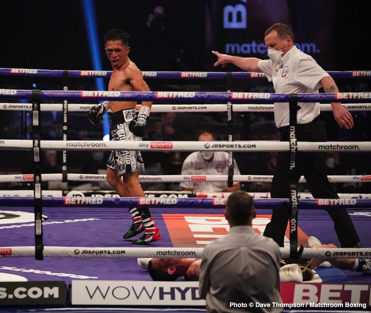 Mauricio Lara obliterates Josh Warrington in 9th round KO - Boxing Results
