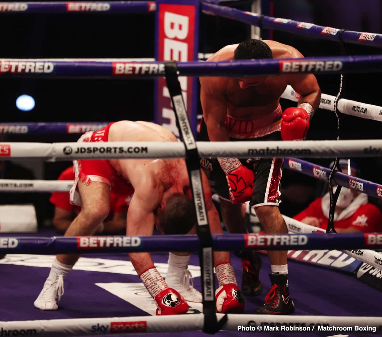 David Avanesyan obliterates Josh Kelly - Boxing Results