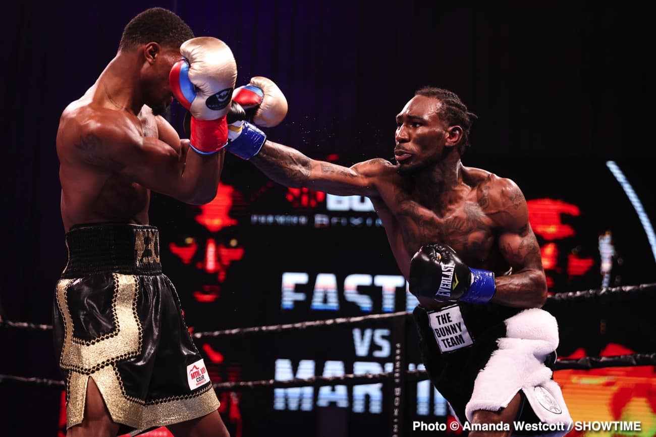 Adrien Broner defeats Jovanie Santiago in The Comeback - Boxing Results