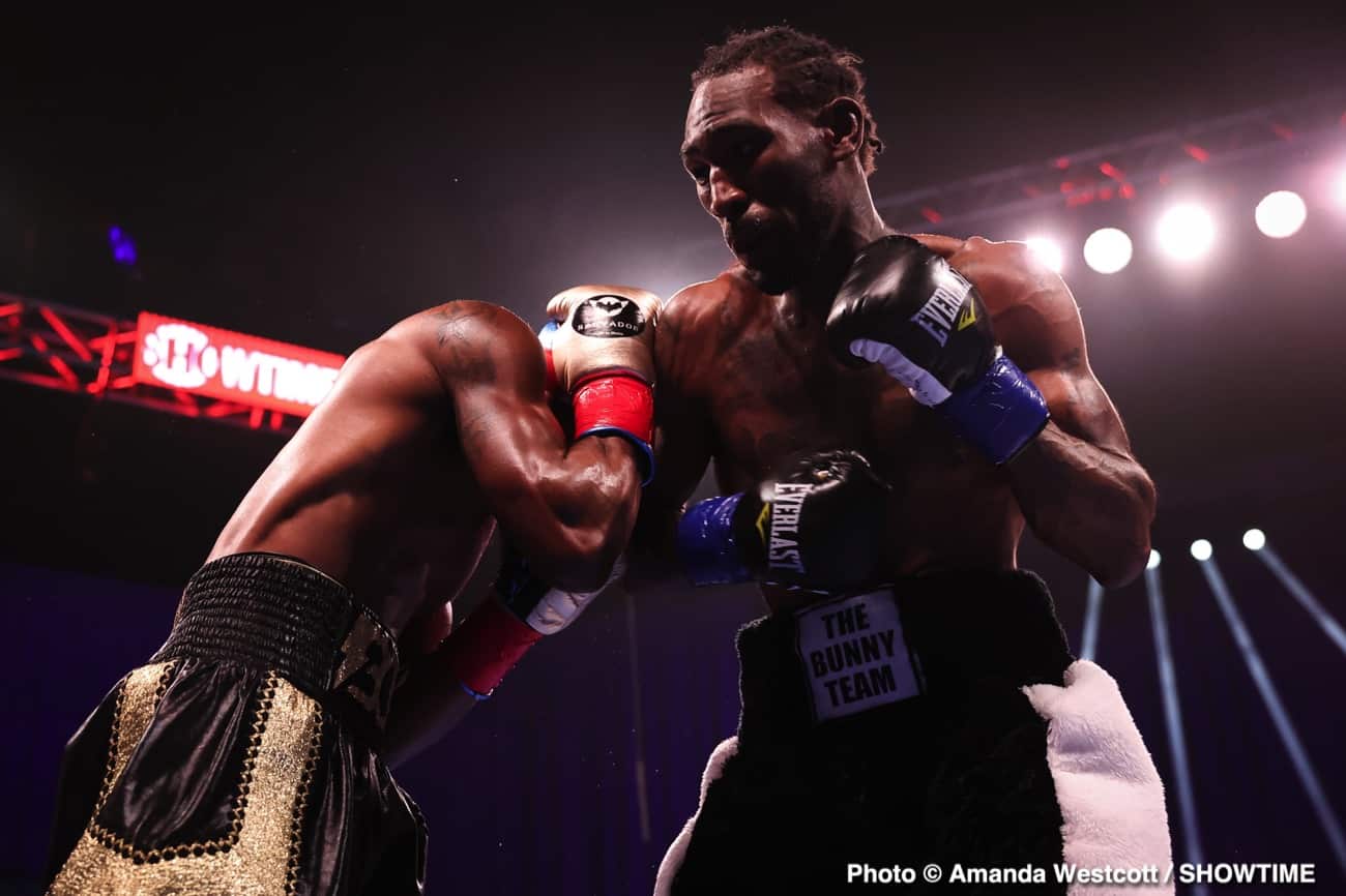 Adrien Broner defeats Jovanie Santiago in The Comeback - Boxing Results