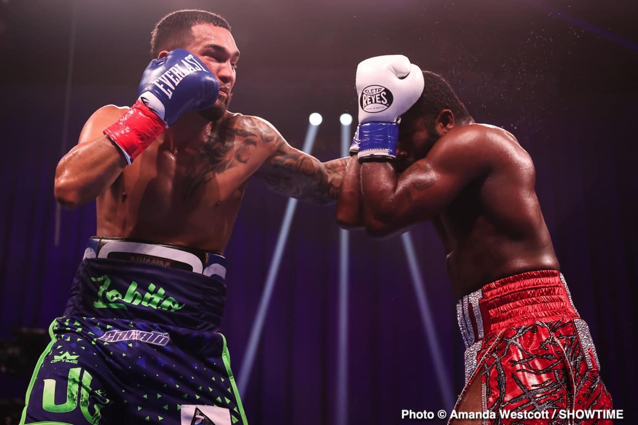 Adrien Broner defeats Jovanie Santiago in The Comeback - Boxing Results