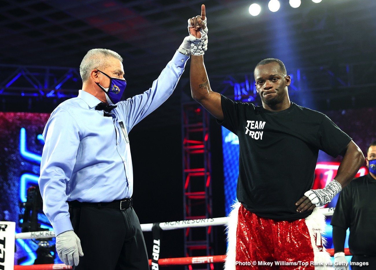 Richard Commey stops Marinez in 6th round - Boxing Results