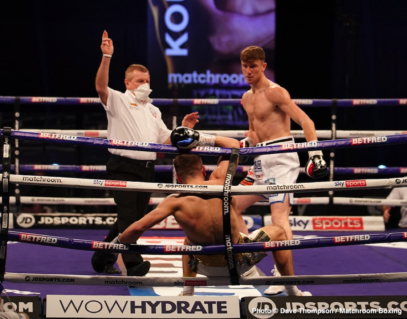 Photos: Okolie stops Glowacki in 6th to win WBO cruiserweight crown