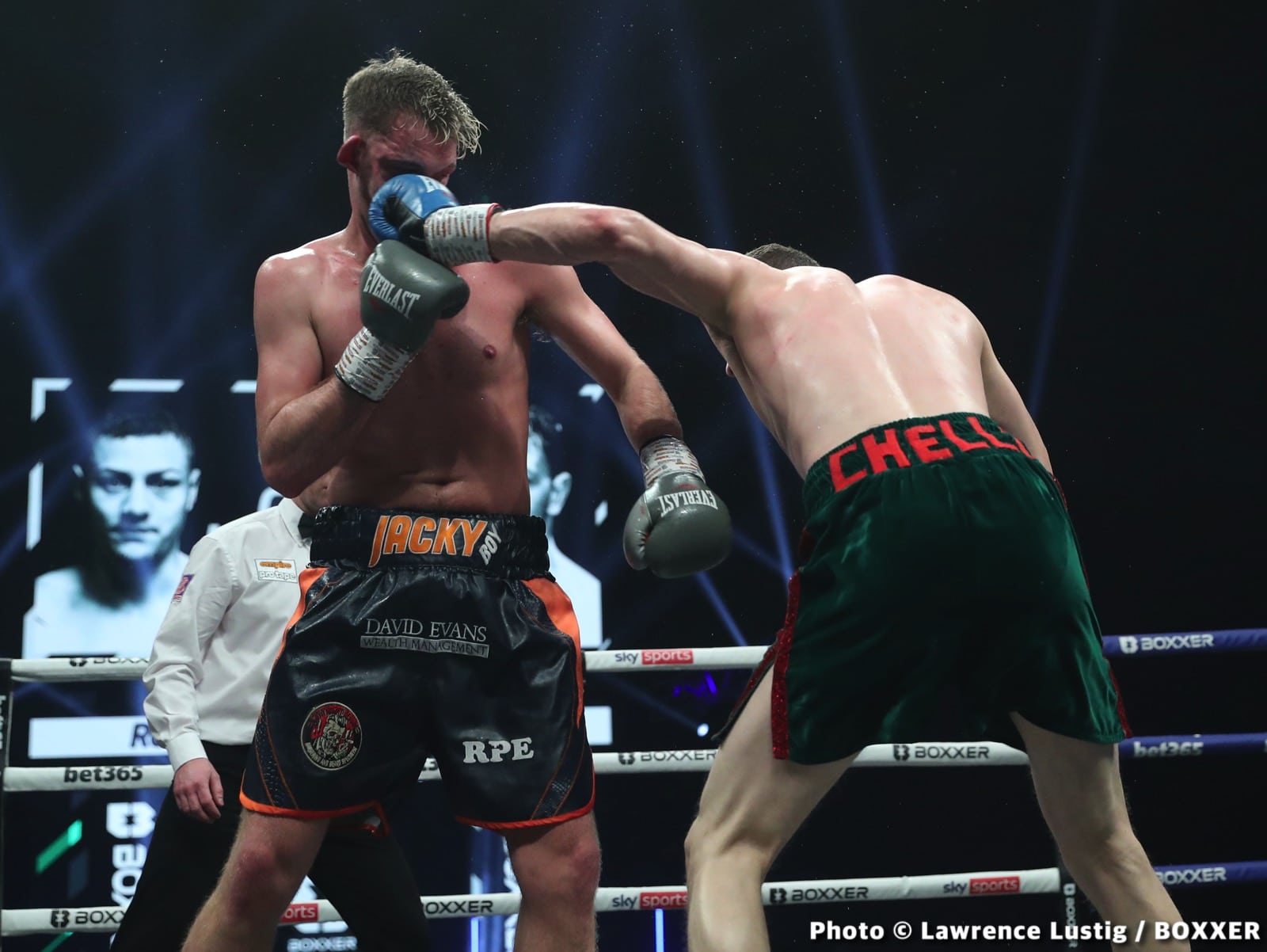 Photos: Savannah Marshall Knocks Out Hermans In Newcastle