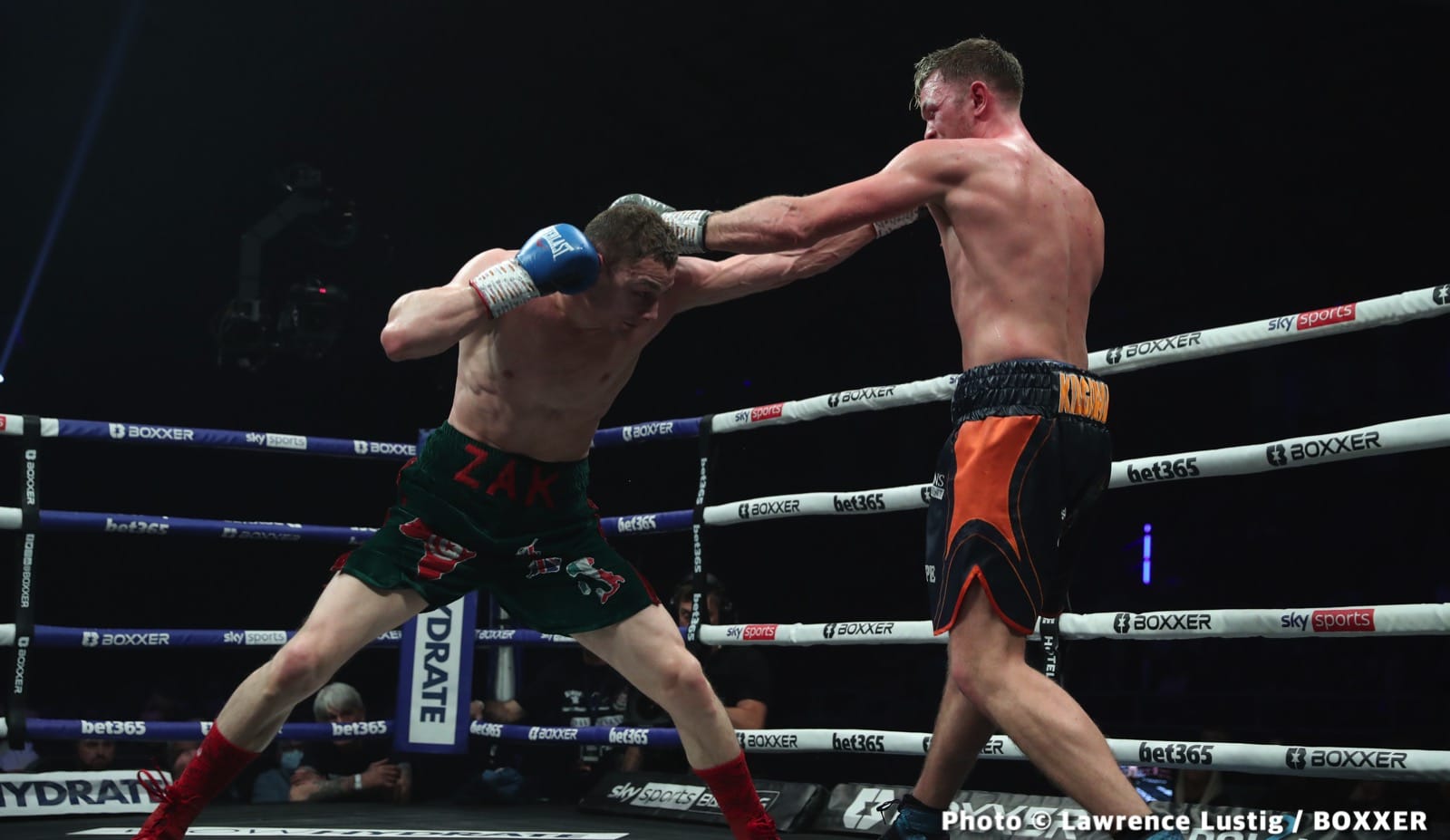 Photos: Savannah Marshall Knocks Out Hermans In Newcastle