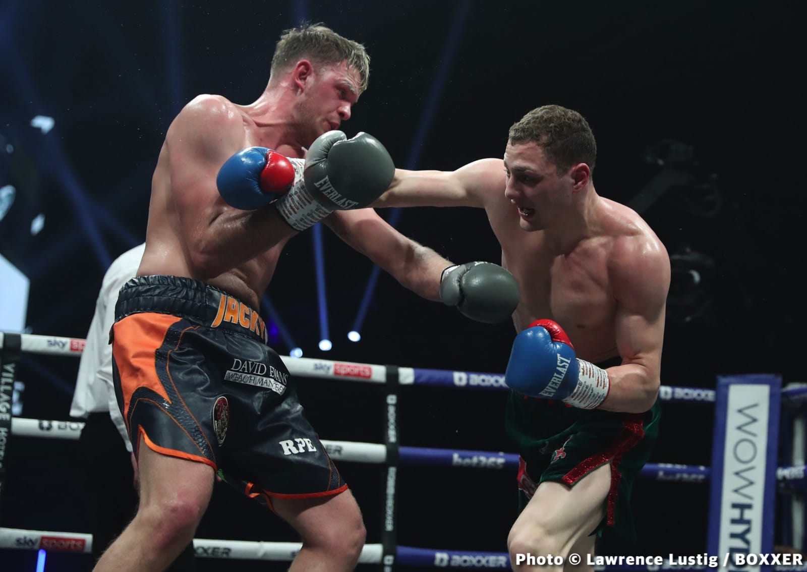 Photos: Savannah Marshall Knocks Out Hermans In Newcastle