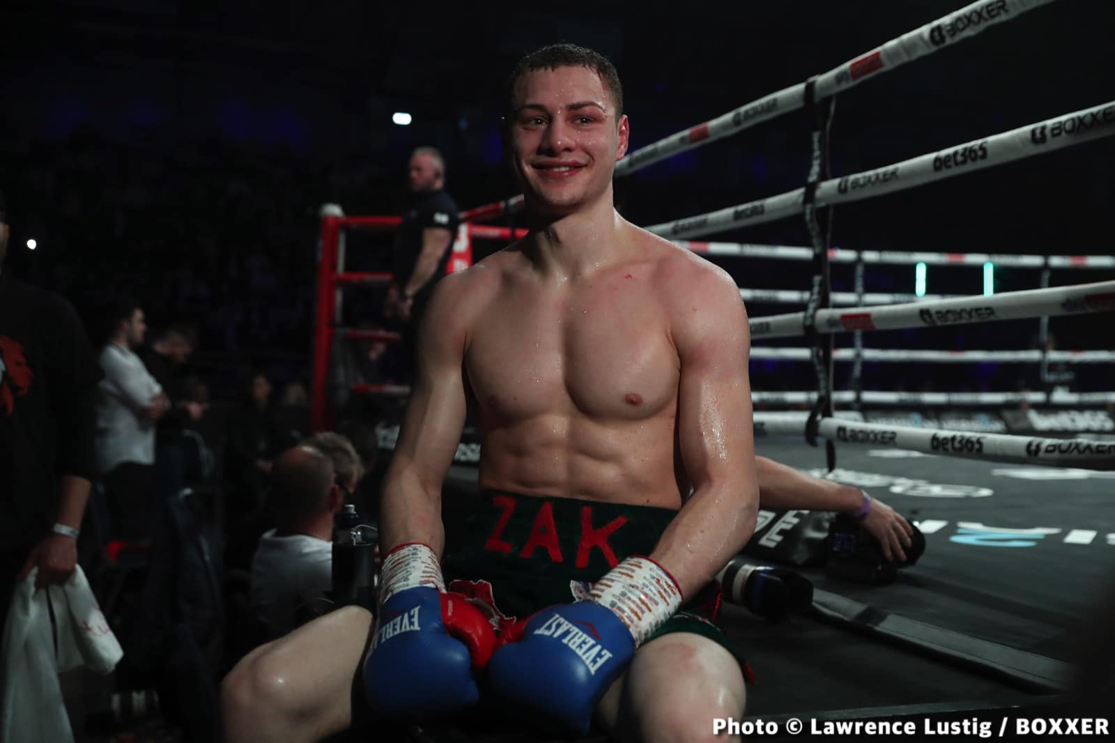 Photos: Savannah Marshall Knocks Out Hermans In Newcastle