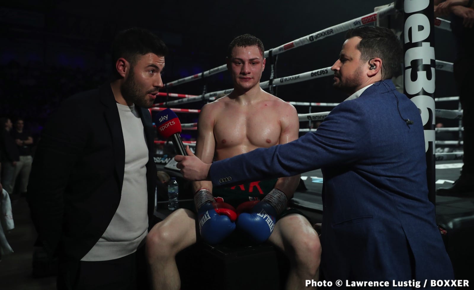 Photos: Savannah Marshall Knocks Out Hermans In Newcastle