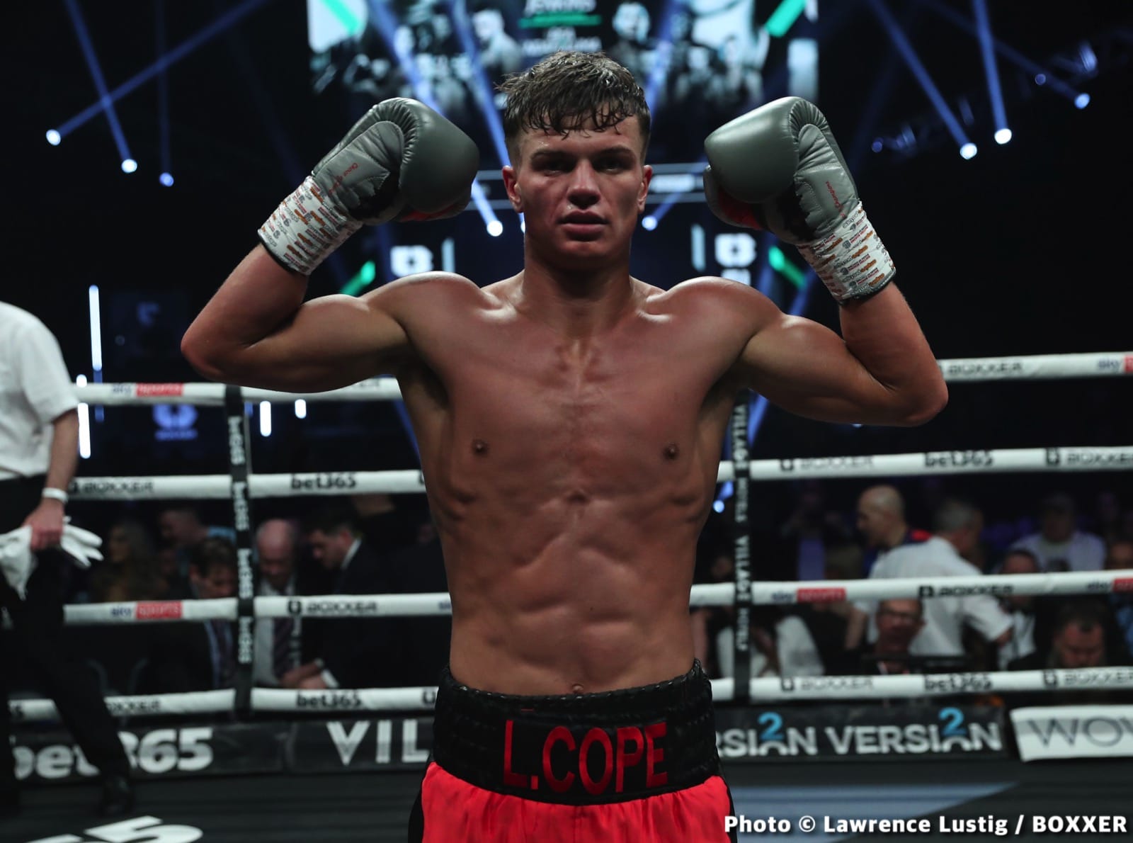 Photos: Savannah Marshall Knocks Out Hermans In Newcastle