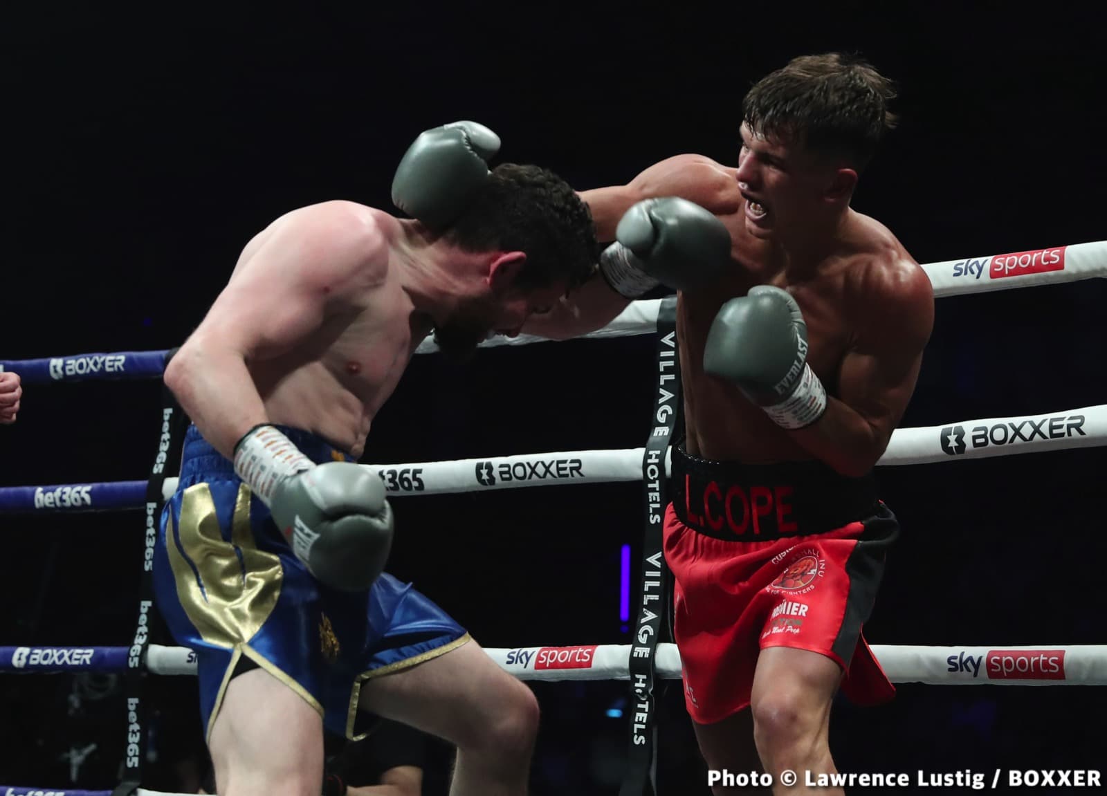 Photos: Savannah Marshall Knocks Out Hermans In Newcastle