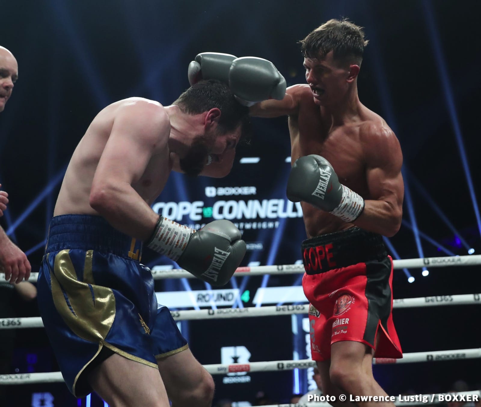Photos: Savannah Marshall Knocks Out Hermans In Newcastle