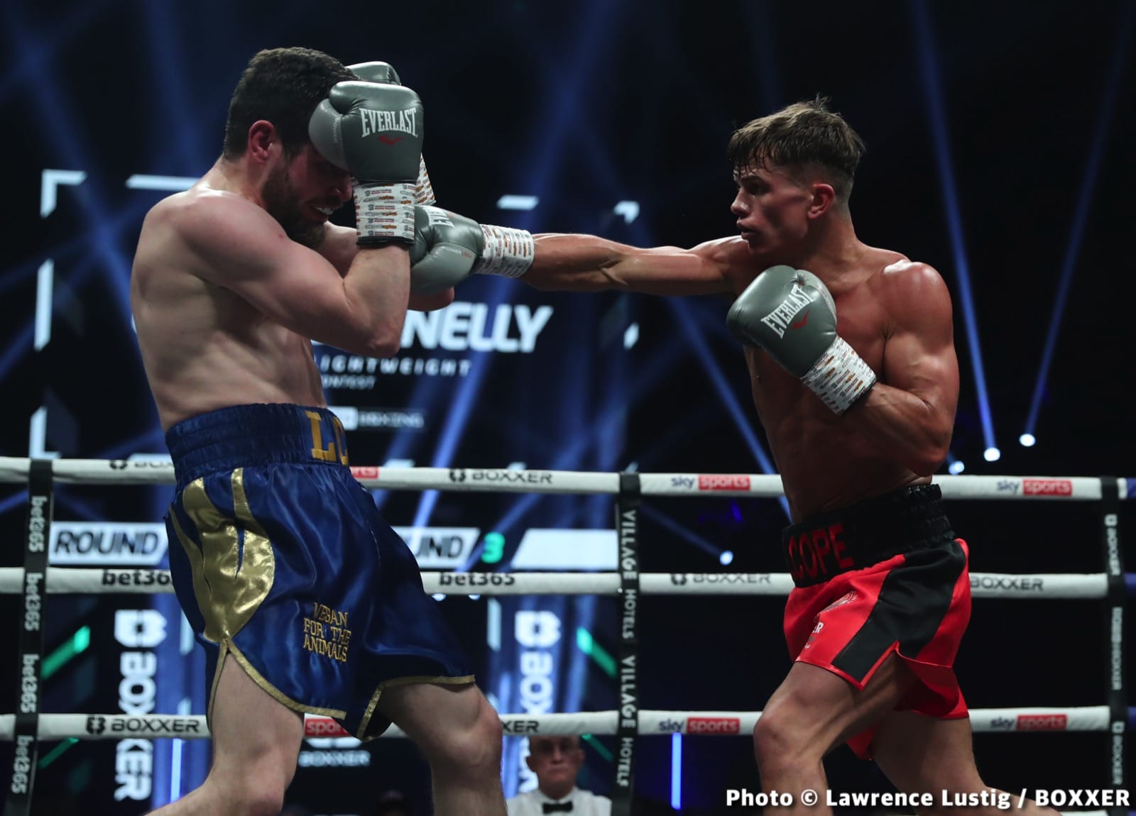 Photos: Savannah Marshall Knocks Out Hermans In Newcastle