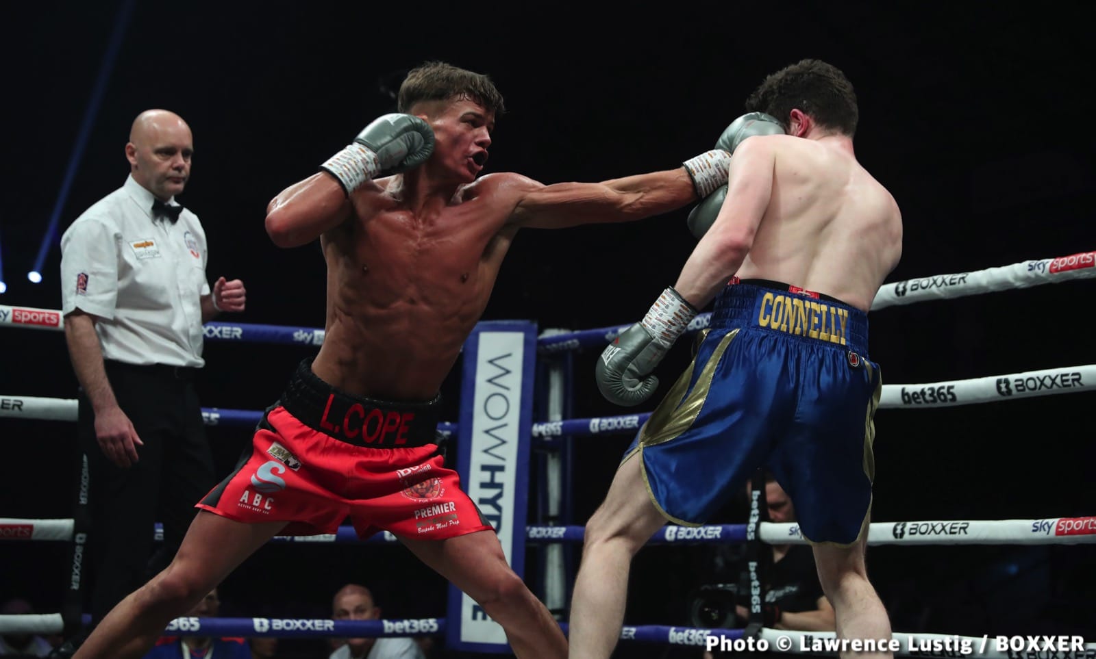Photos: Savannah Marshall Knocks Out Hermans In Newcastle