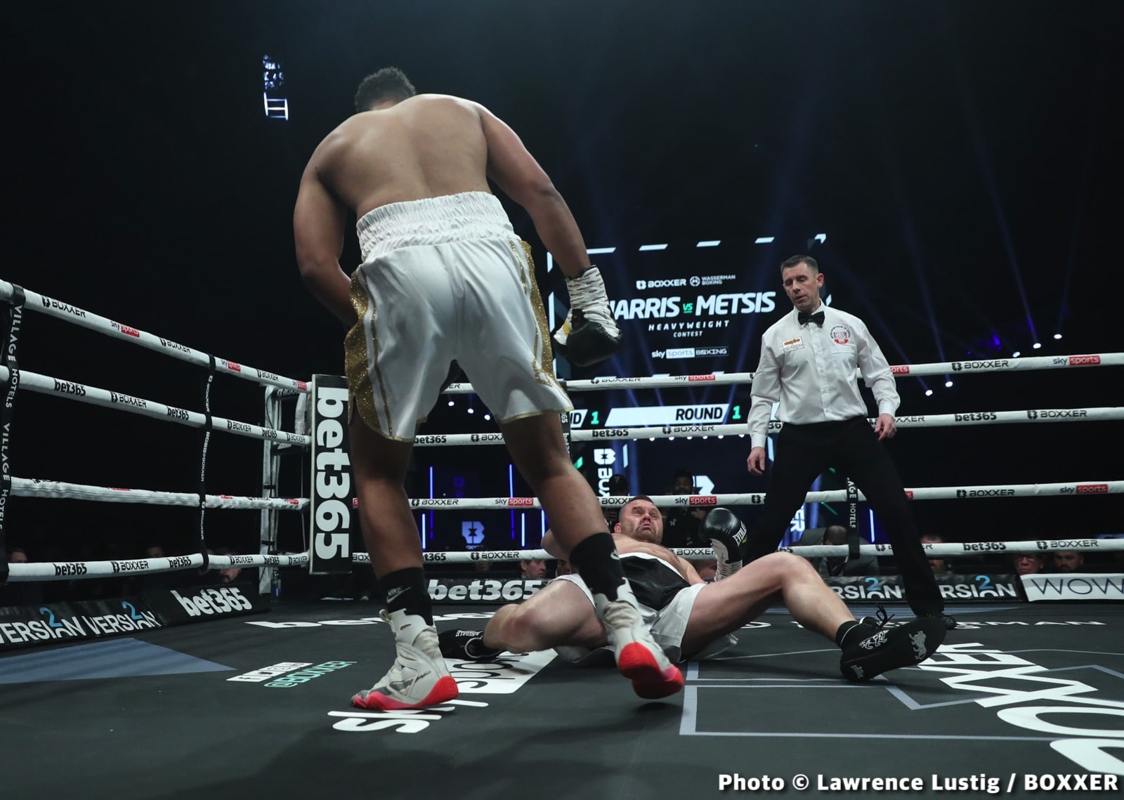 Photos: Savannah Marshall Knocks Out Hermans In Newcastle