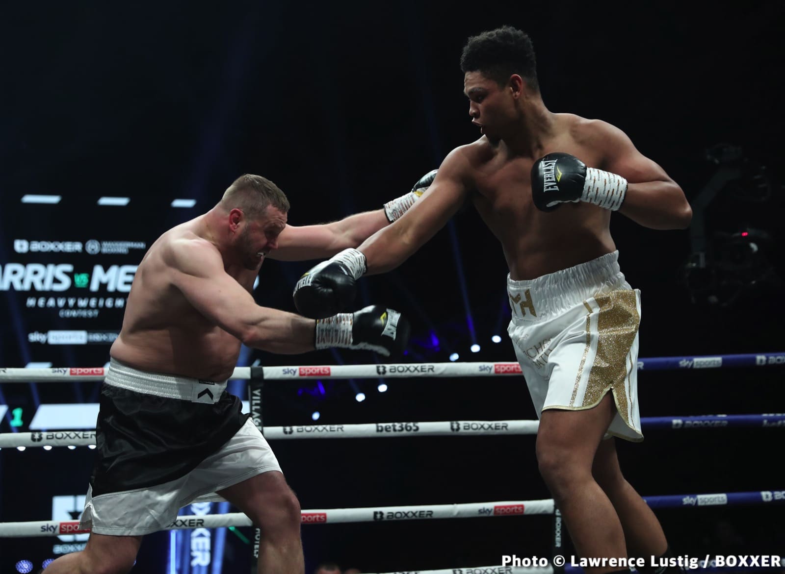 Photos: Savannah Marshall Knocks Out Hermans In Newcastle