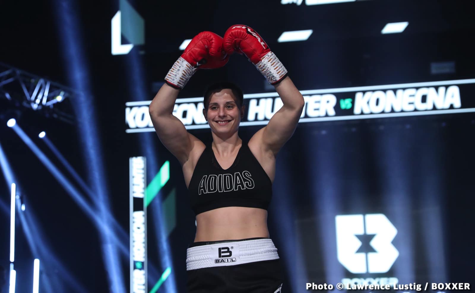 Photos: Savannah Marshall Knocks Out Hermans In Newcastle