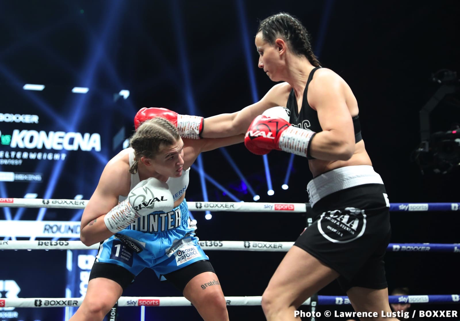 Photos: Savannah Marshall Knocks Out Hermans In Newcastle