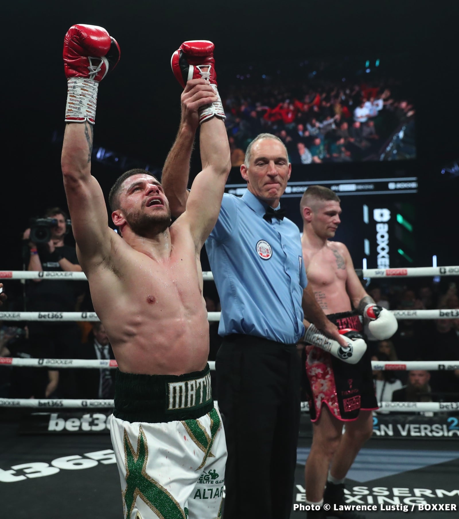 Photos: Savannah Marshall Knocks Out Hermans In Newcastle