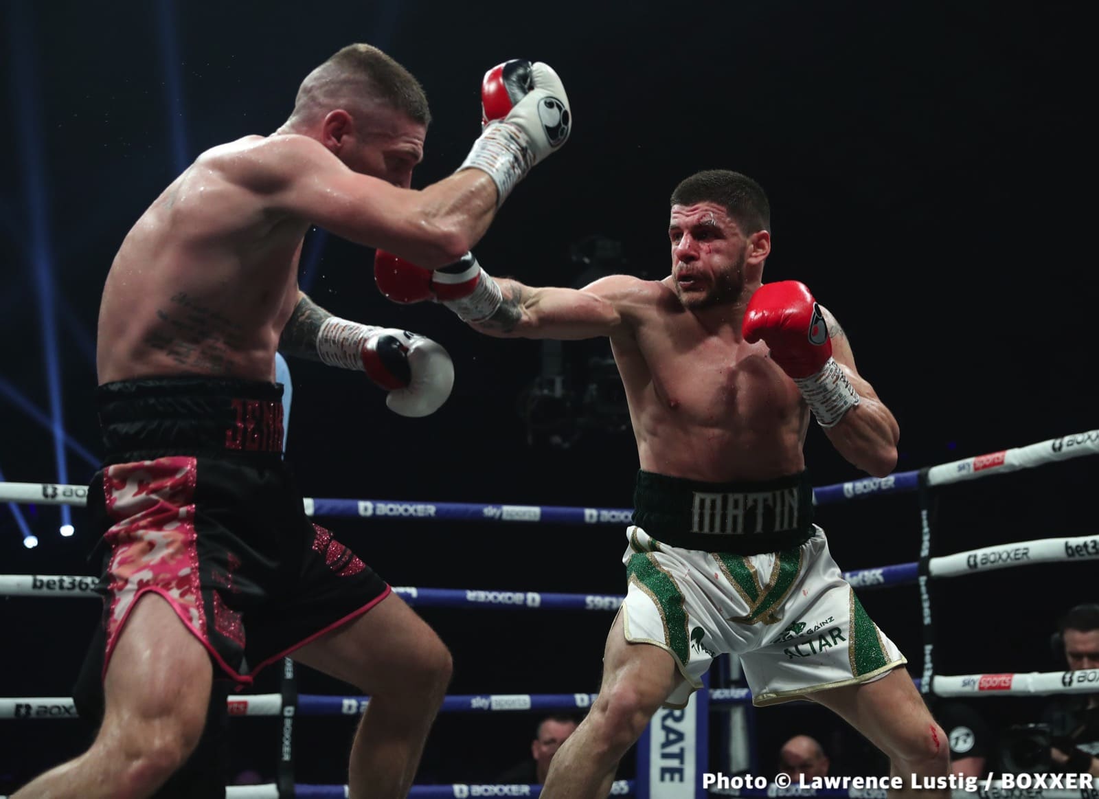 Photos: Savannah Marshall Knocks Out Hermans In Newcastle