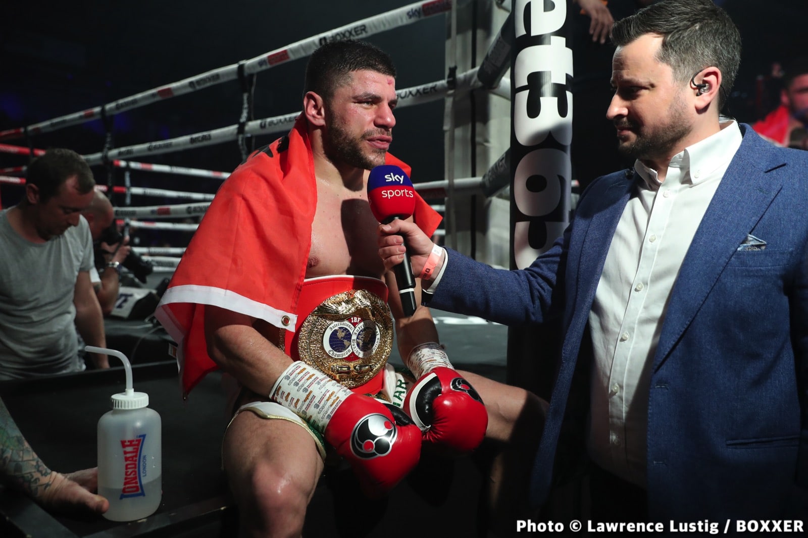 Photos: Savannah Marshall Knocks Out Hermans In Newcastle