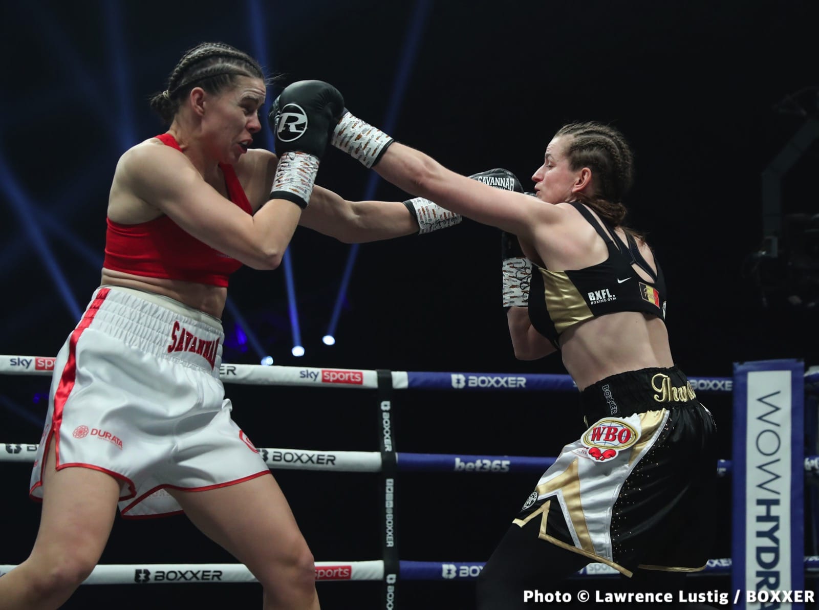 Savannah Marshall KOs Femke Hermans In 3rd Round - Boxing Results