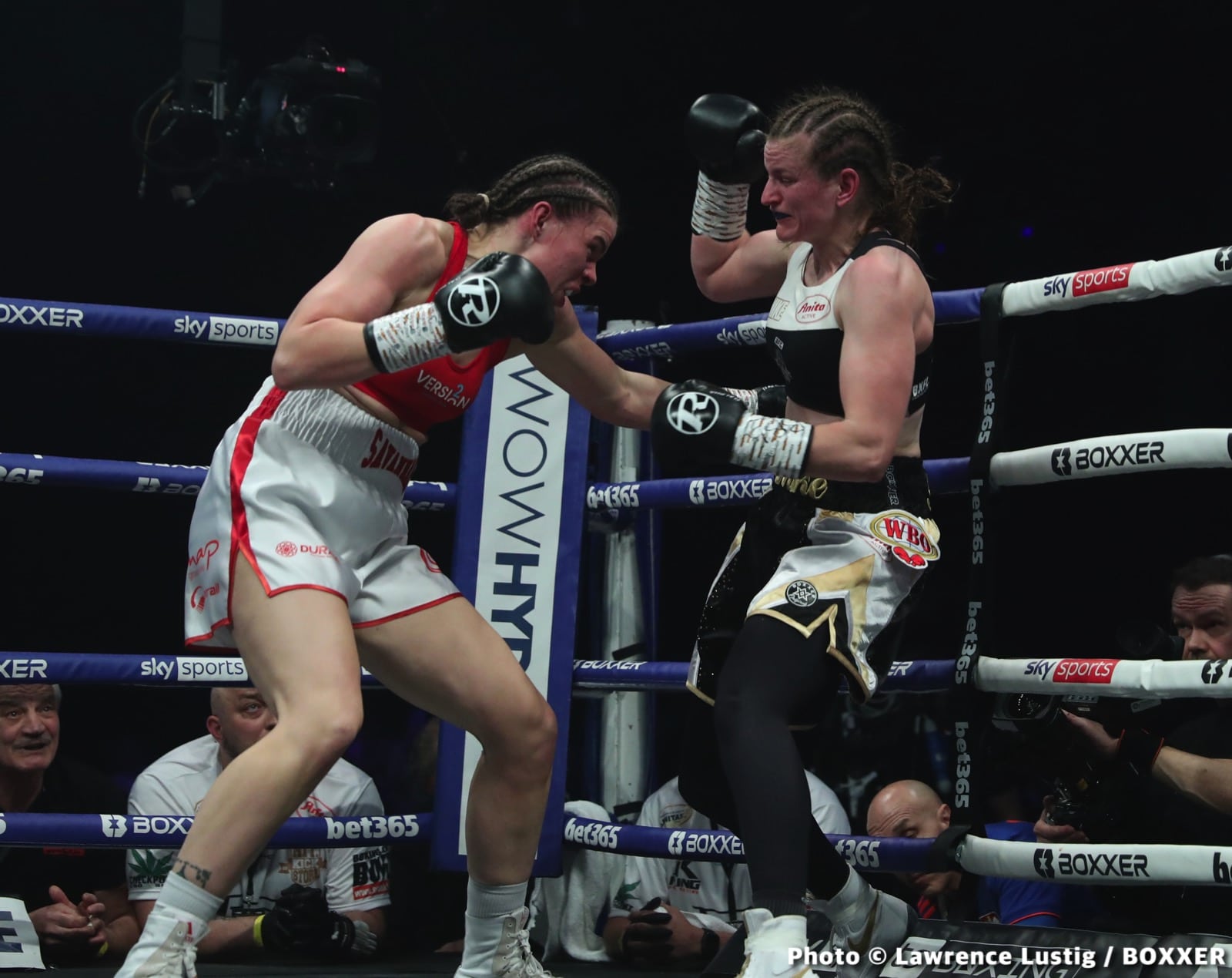 Photos: Savannah Marshall Knocks Out Hermans In Newcastle