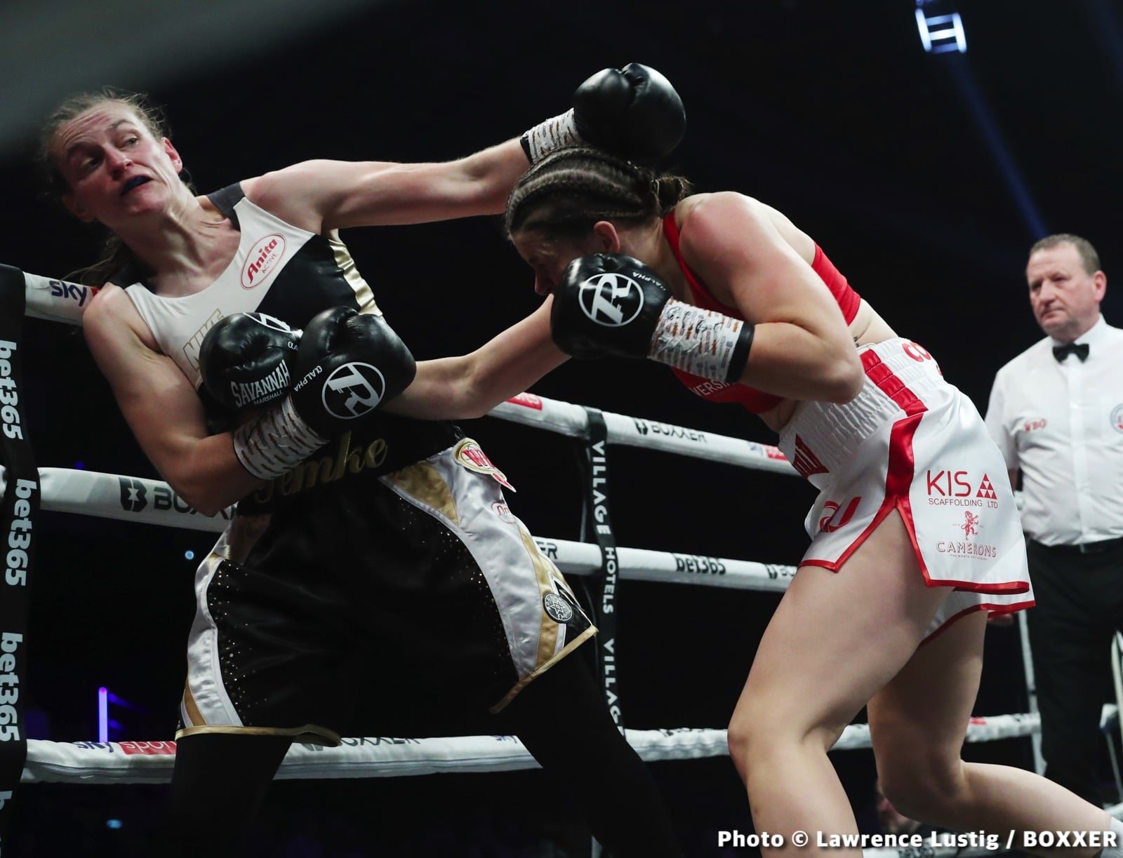 Photos: Savannah Marshall Knocks Out Hermans In Newcastle