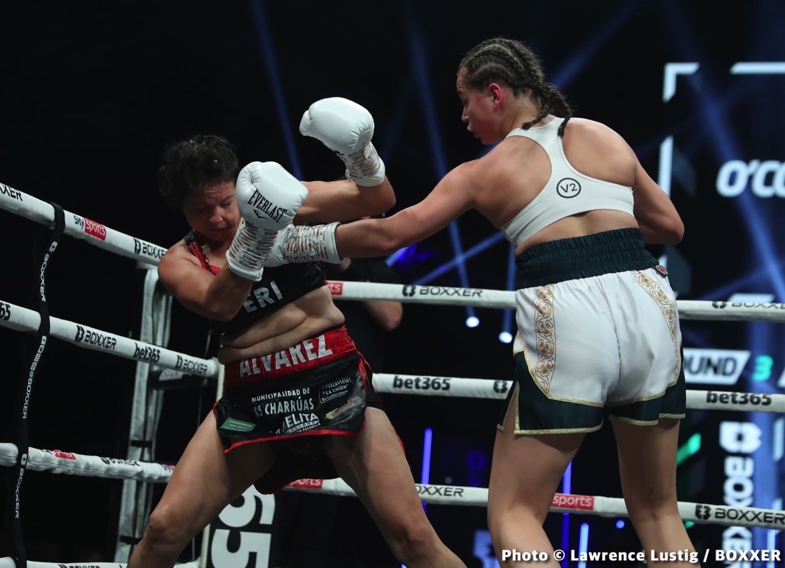 Photos: Savannah Marshall Knocks Out Hermans In Newcastle