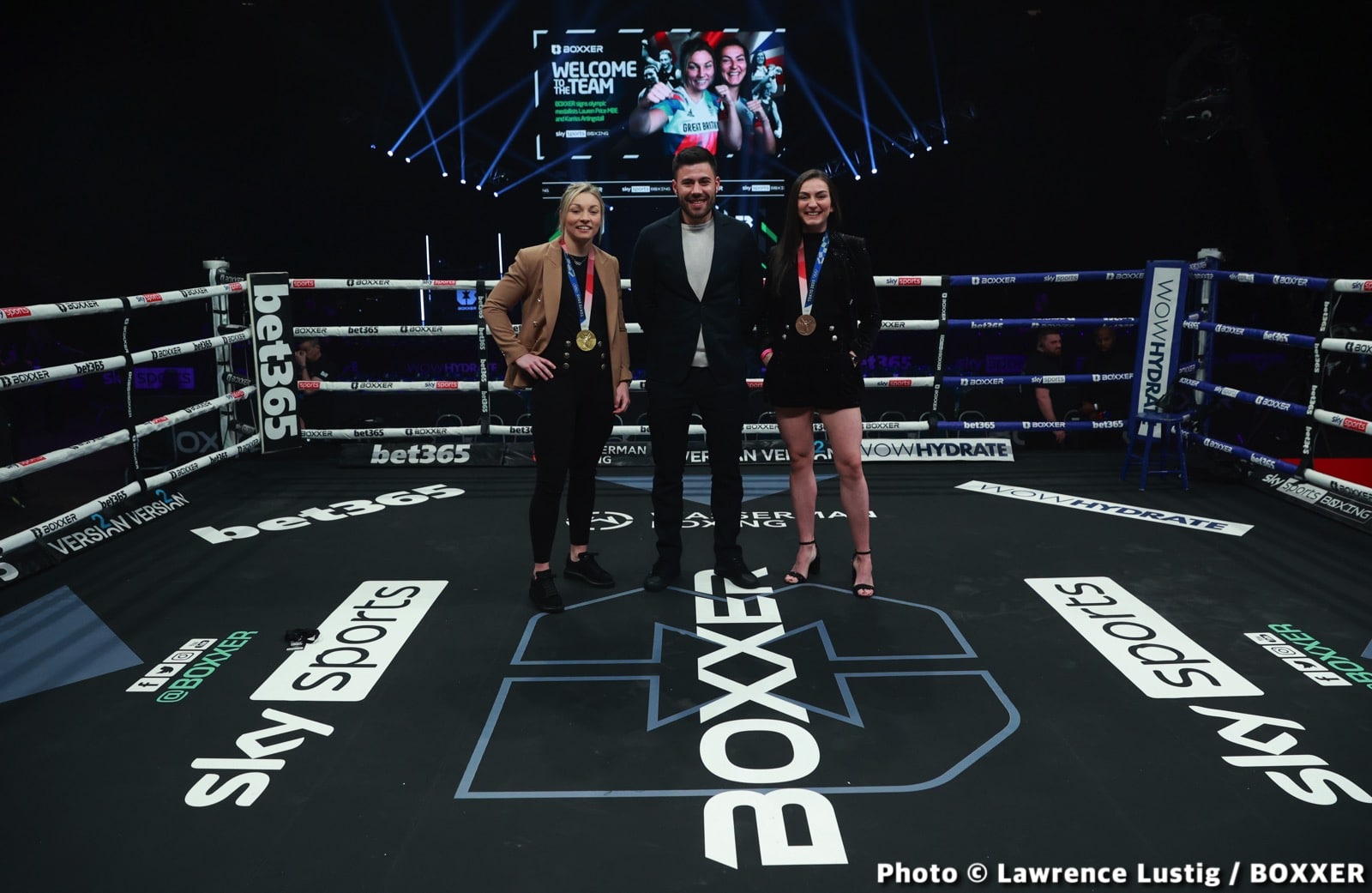 Photos: Savannah Marshall Knocks Out Hermans In Newcastle