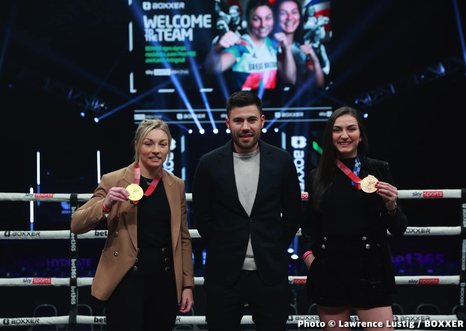 Photos: Savannah Marshall Knocks Out Hermans In Newcastle