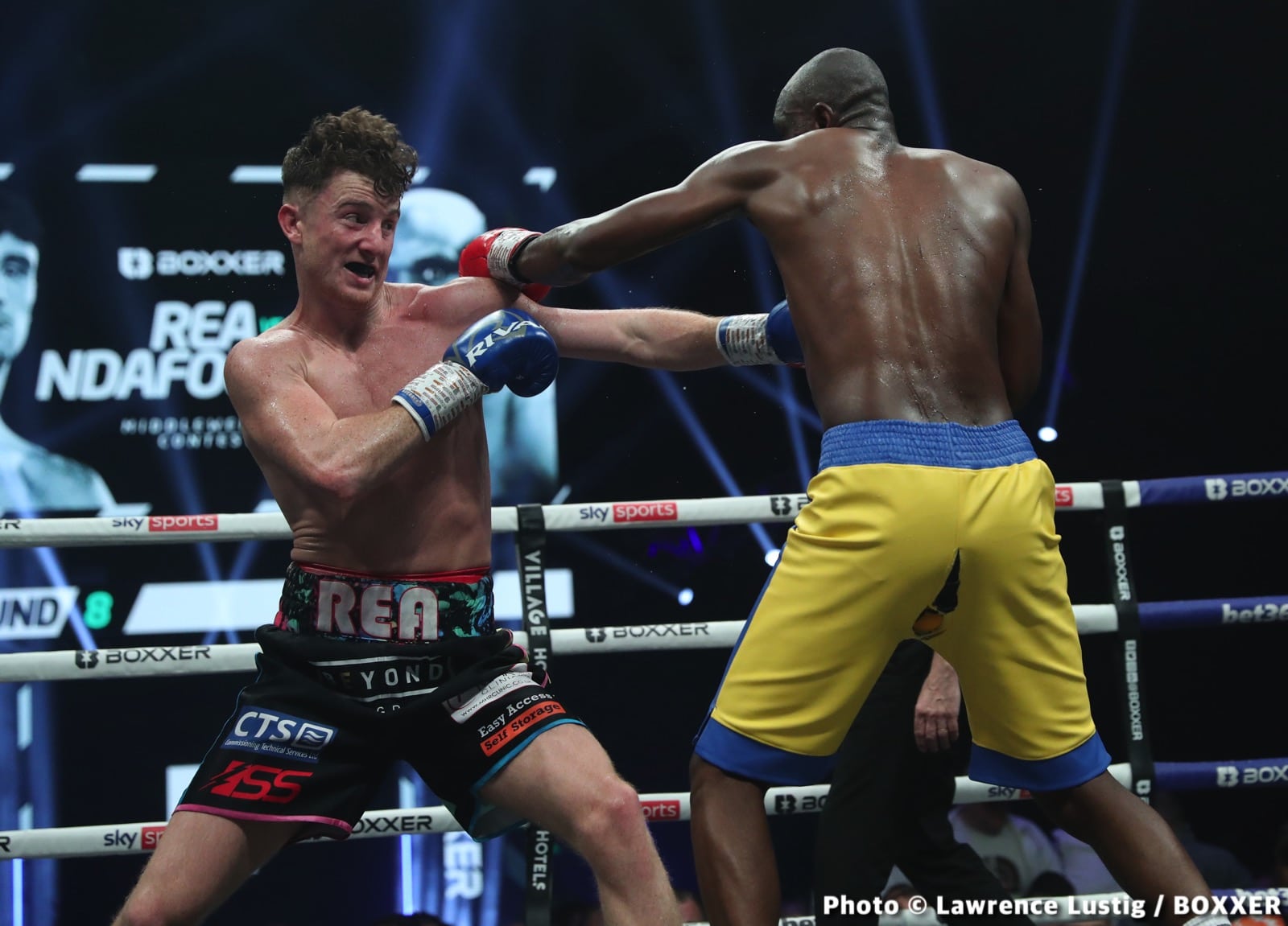 Photos: Savannah Marshall Knocks Out Hermans In Newcastle