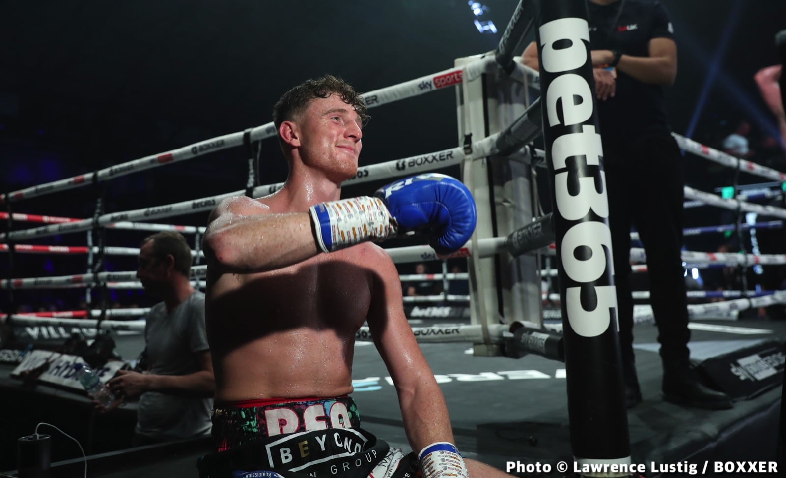Photos: Savannah Marshall Knocks Out Hermans In Newcastle