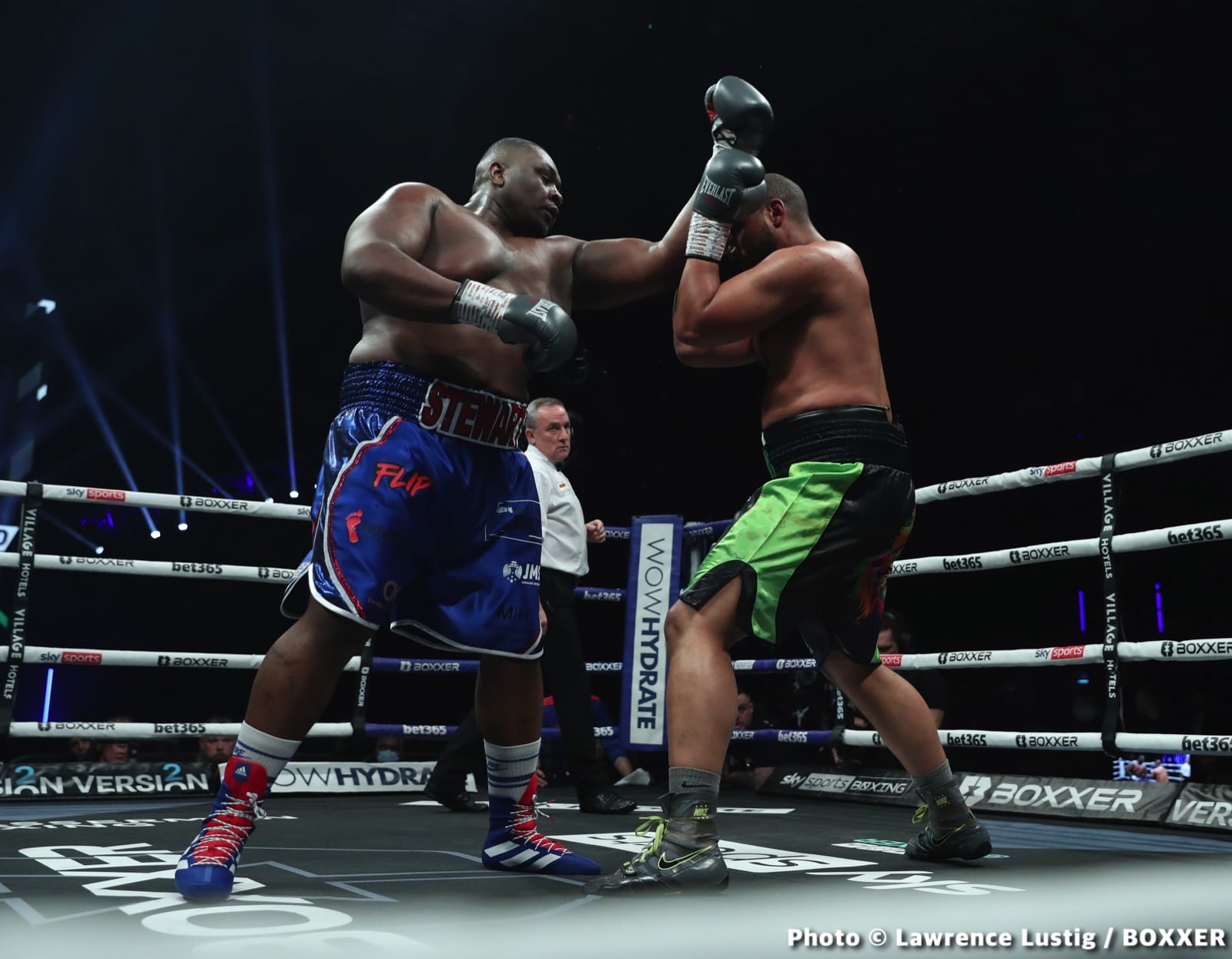 Photos: Savannah Marshall Knocks Out Hermans In Newcastle