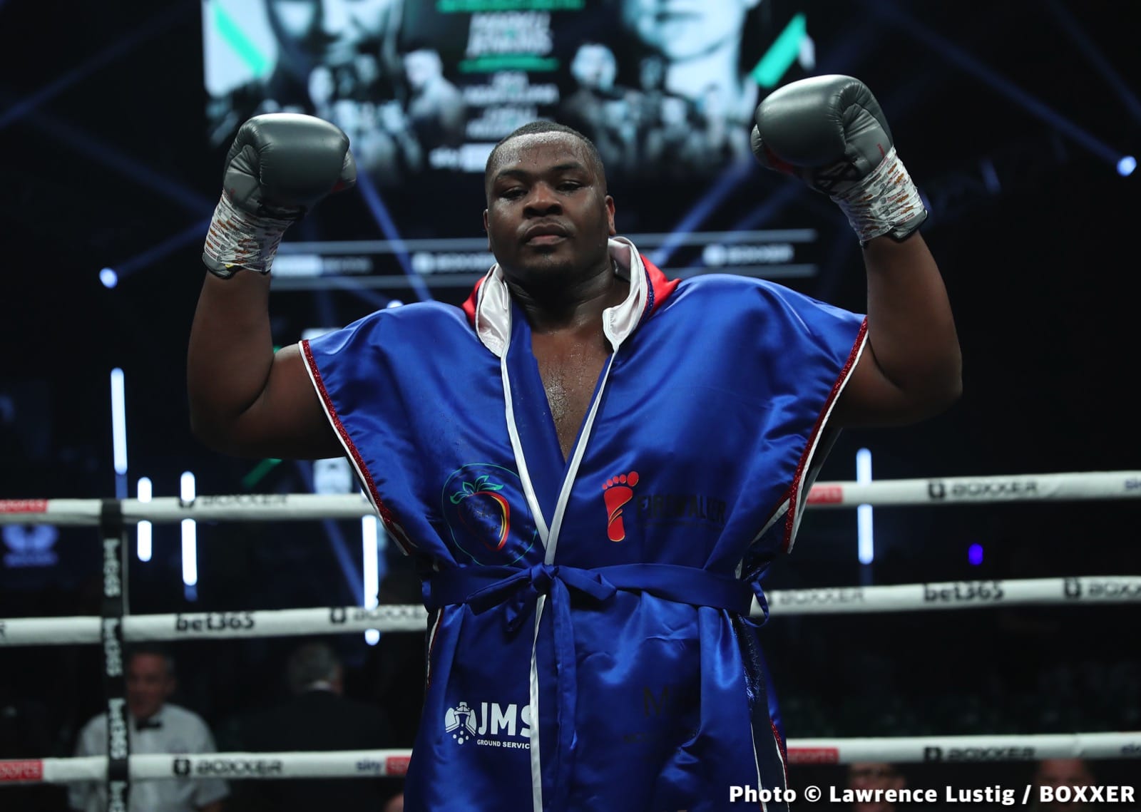 Photos: Savannah Marshall Knocks Out Hermans In Newcastle