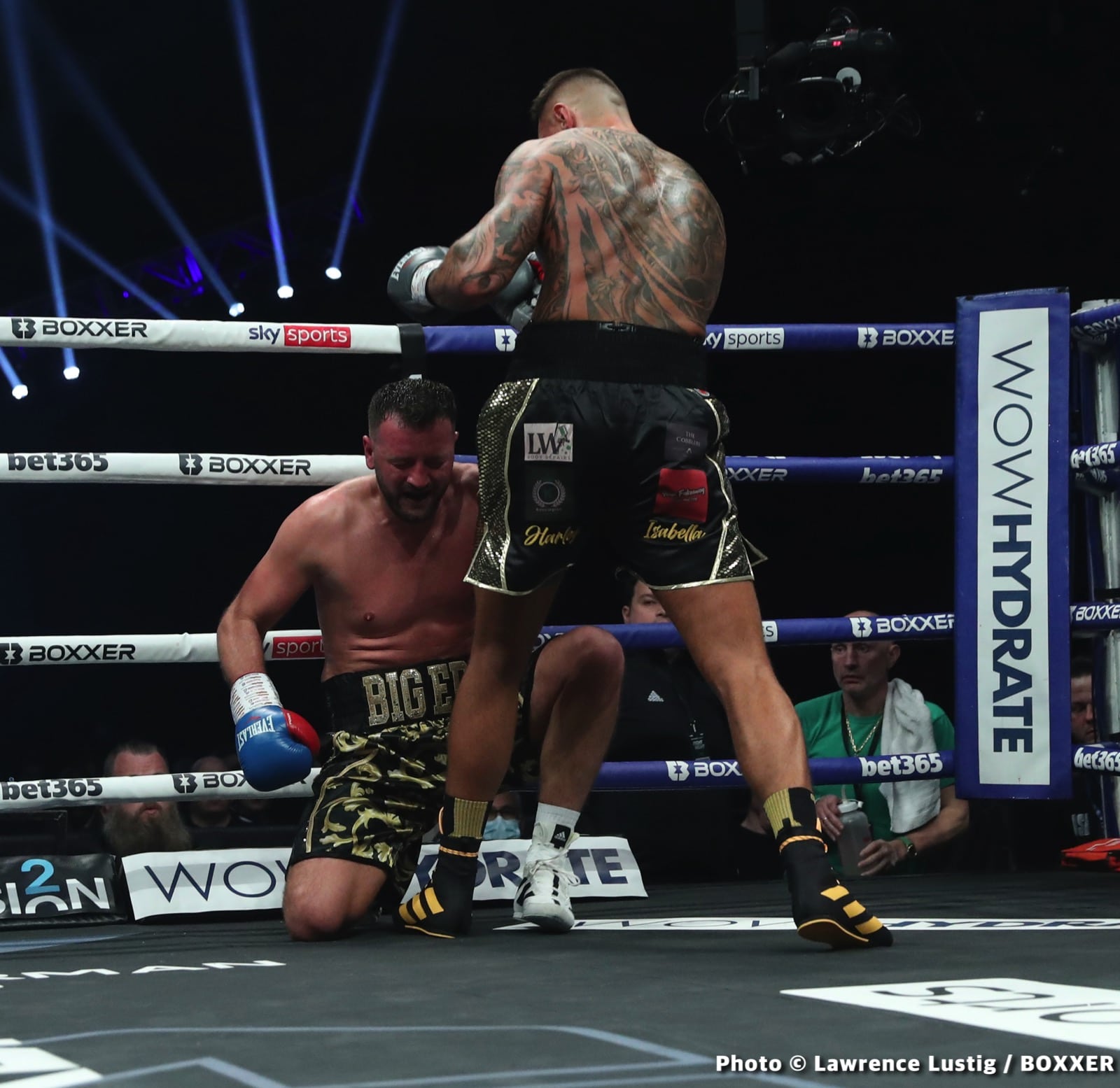 Photos: Savannah Marshall Knocks Out Hermans In Newcastle