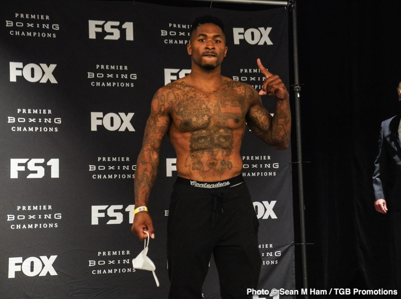 Watch LIVE: Harrison vs Perrella Weigh In