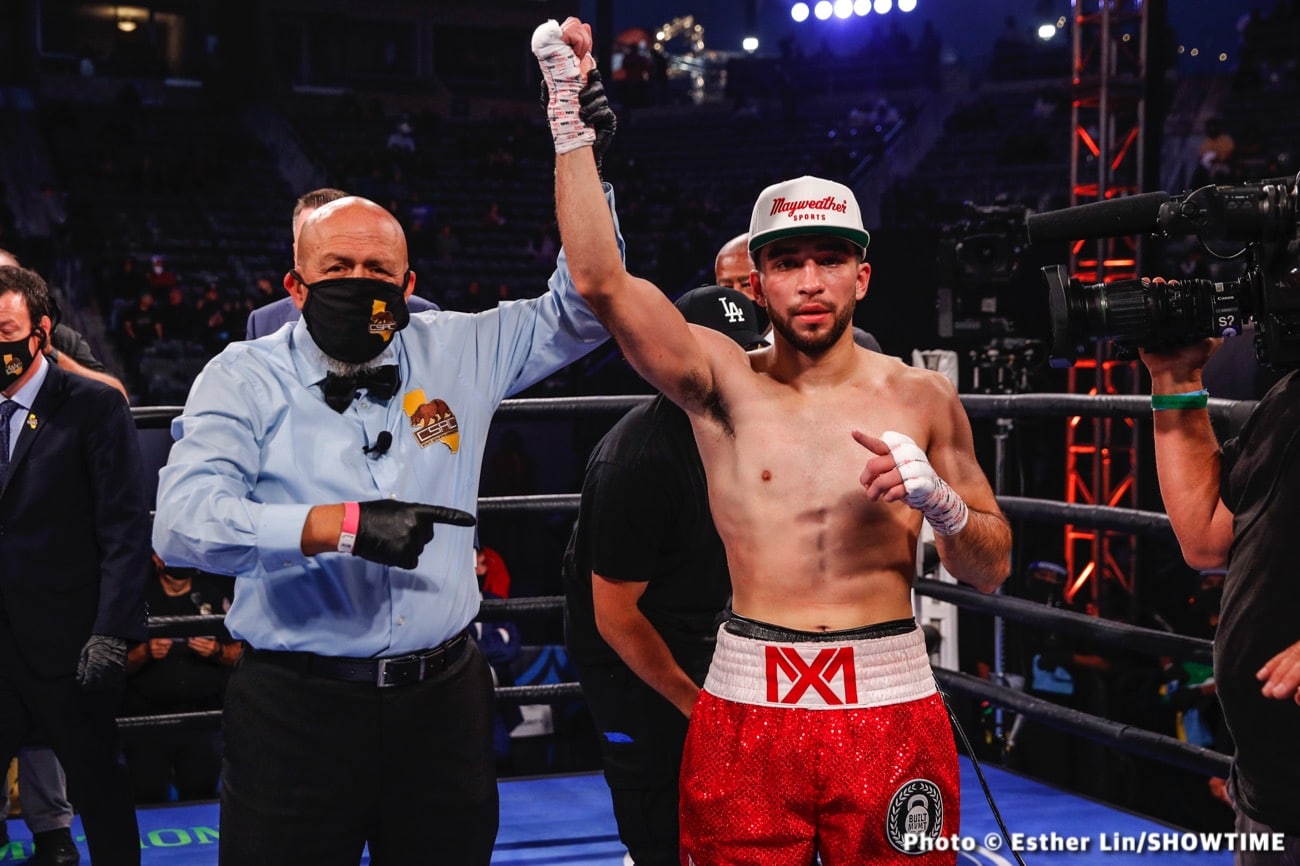 Photos: Brandon Figueroa Captures WBC Super Bantamweight World Title