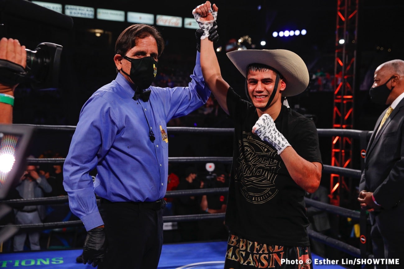 Photos: Brandon Figueroa Captures WBC Super Bantamweight World Title