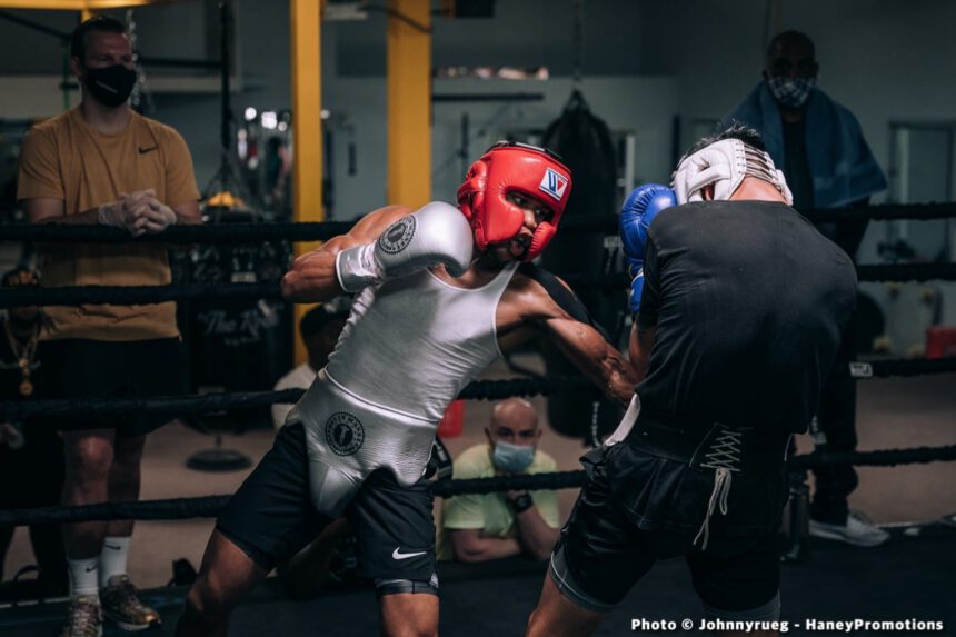Devin Haney Camp Photos (2) - Boxing Photos Devin Haney, Jorge Linares - Boxing News