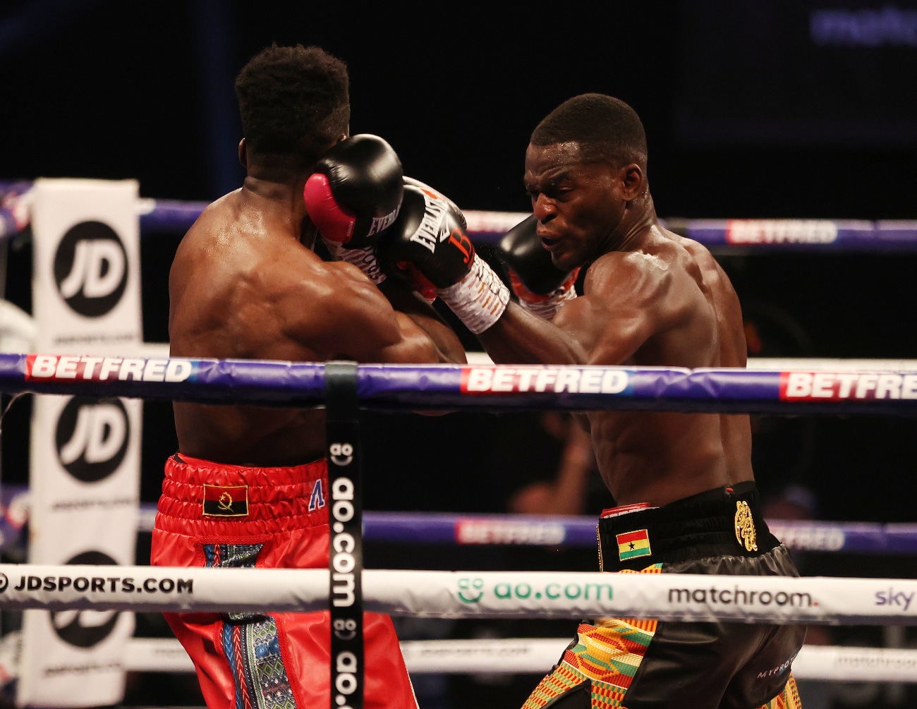 Buatsi beats Dos Santos by 4th round knockout