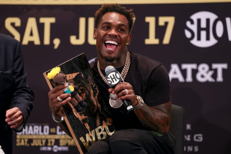 Jermell Charlo says Canelo "can't beat me with that s***y performance"