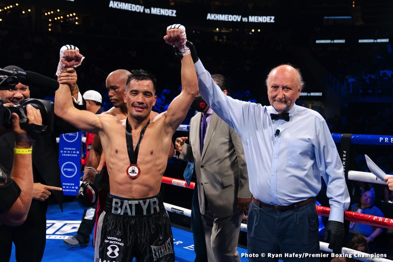 Photos: Gervonta Davis dethrones Mario Barrios in eleven