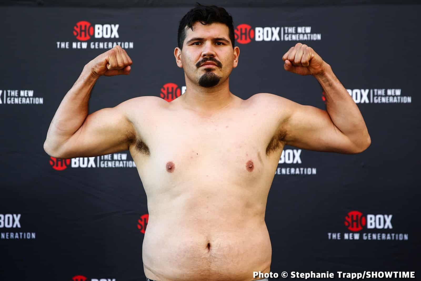 Sena Agbeko Upsets Top Prospect Isaiah Steen - Boxing Results