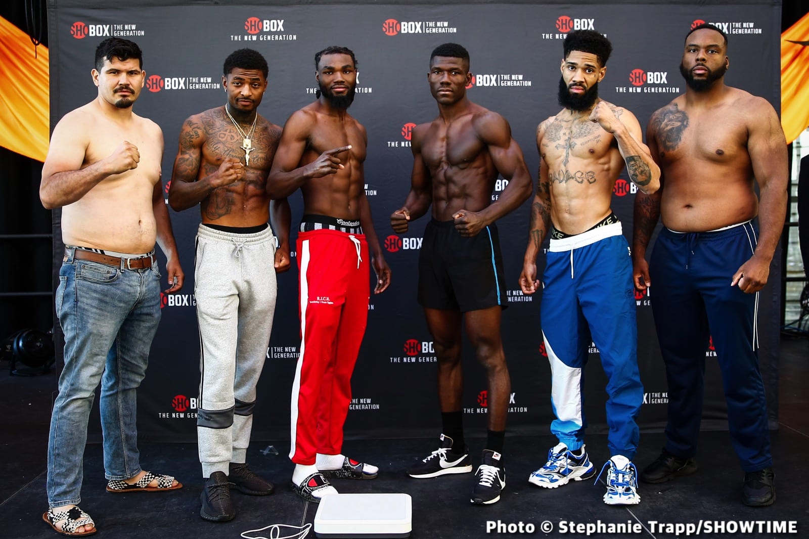 Sena Agbeko Upsets Top Prospect Isaiah Steen - Boxing Results