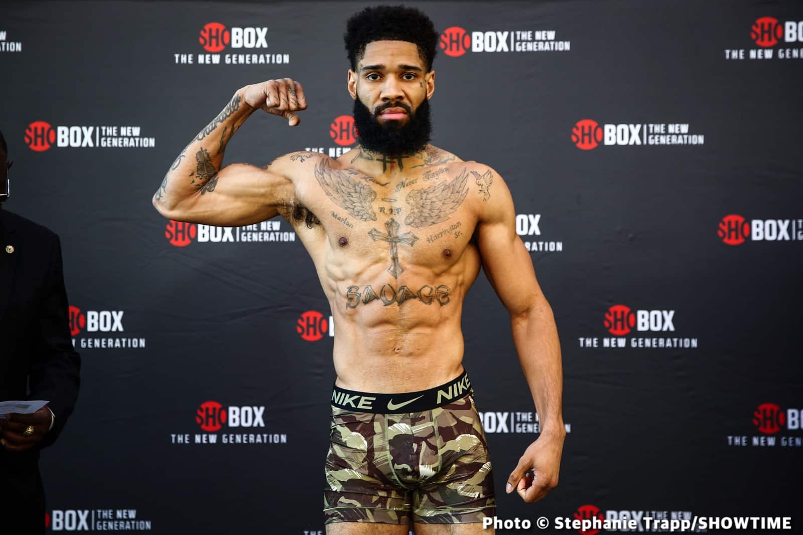 Sena Agbeko Upsets Top Prospect Isaiah Steen - Boxing Results