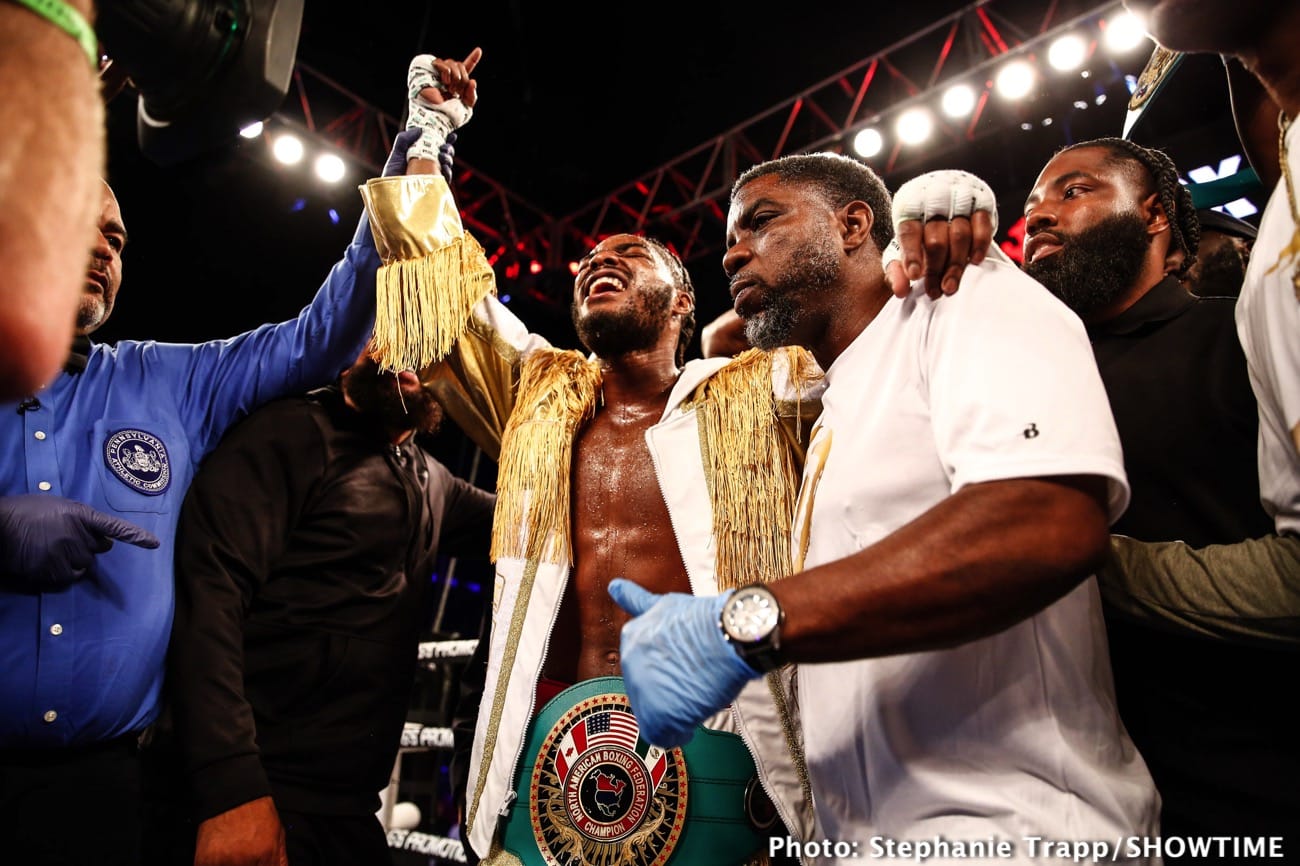 Boxing photo: Jordan White image Jordan White KOs Eridson Garcia - Boxing Results