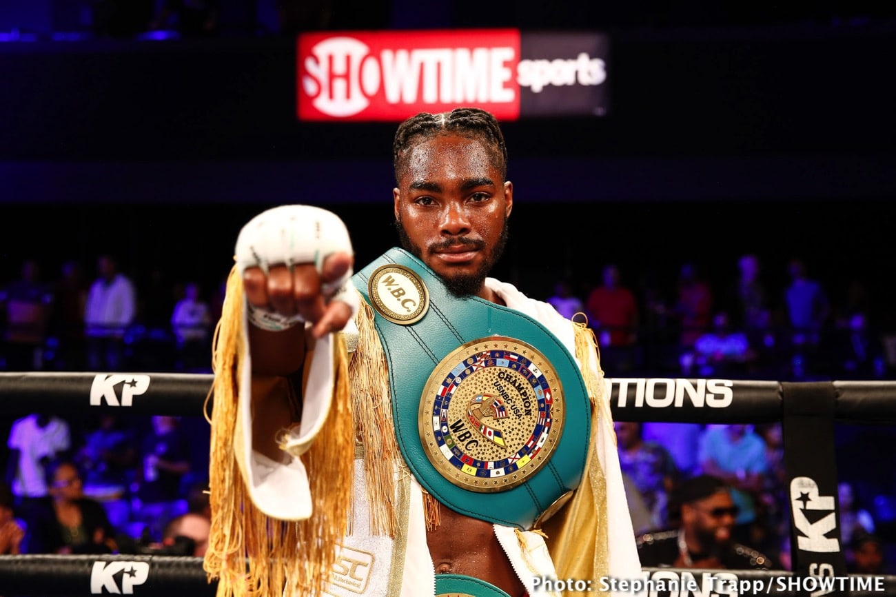 Boxing photo: Jordan White image Jordan White KOs Eridson Garcia - Boxing Results