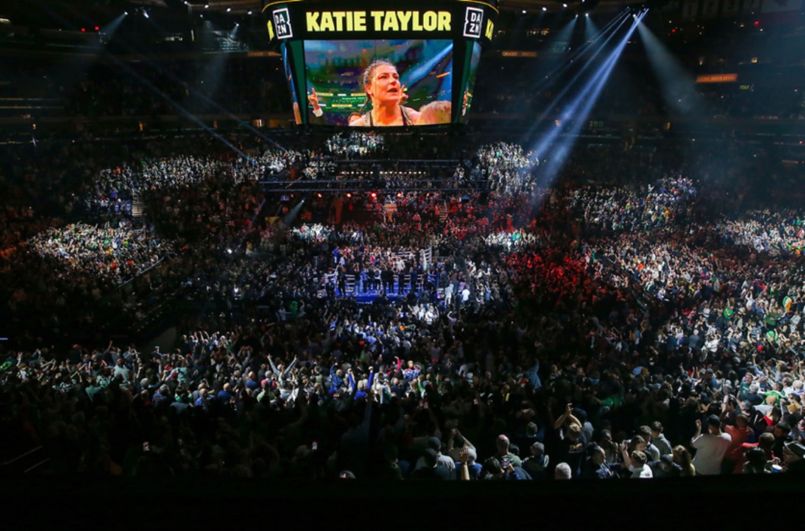 Amanda Serrano, Katie Taylor boxing image / photo