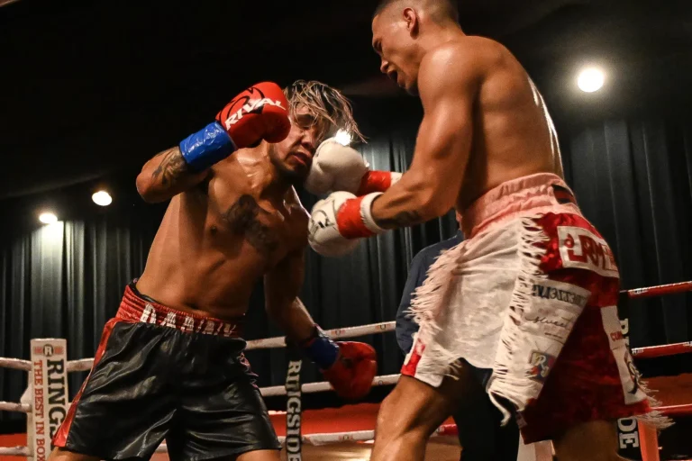 Sosa Dominates Flores En Route to Unanimous Decision Victory